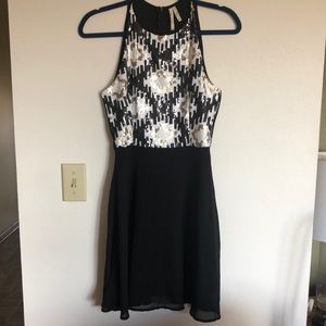 Women’s dress